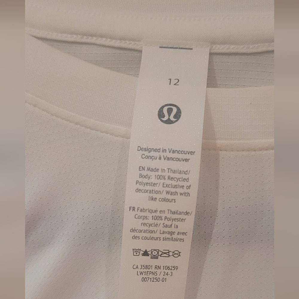 Lululemon Sleeveless Athletic Top. Size 12 - Picture 5 of 6